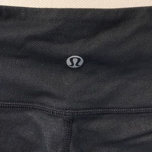 Lululemon  charcoal grey crops sz 2
